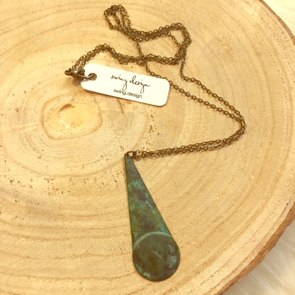 Vintage Patina Long Pendant Necklace 📿